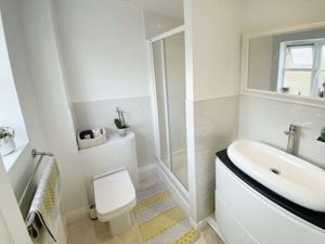 En-Suite- click for photo gallery